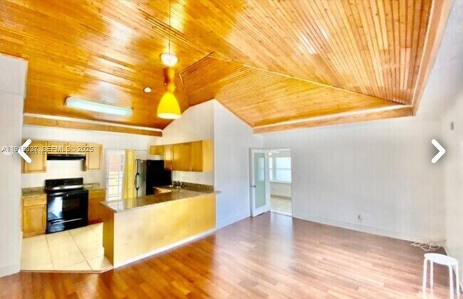 Building Photo - 2402 NW 42nd St