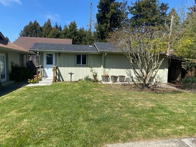 Building Photo - 4303 Horseman Ln