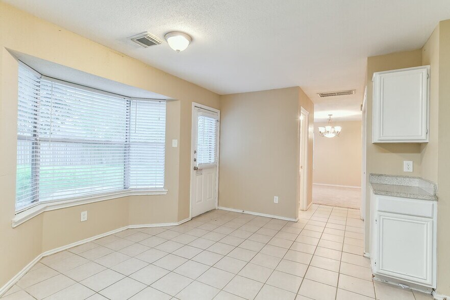 Building Photo - 16821 Kettle Creek Dr