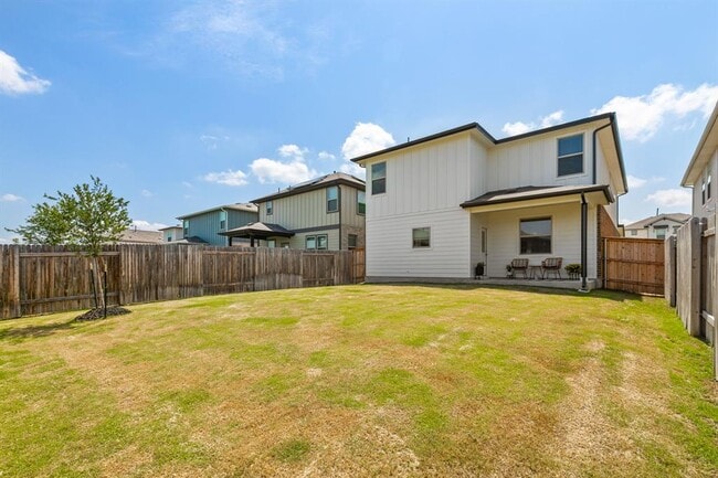 Building Photo - 615 Backstays Lp