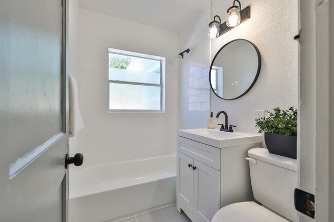 Building Photo - 867 53rd Terrace N