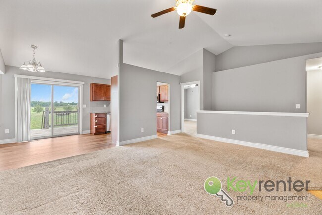 Building Photo - 2401-2403 E Coolwater St Duplex