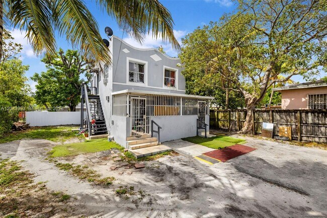 Building Photo - 1236 NW 28th St