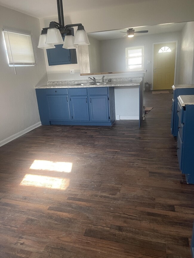 Building Photo - 2246 Foltz St