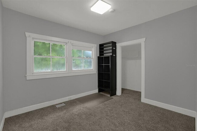 Building Photo - 1629 Ferris Ave