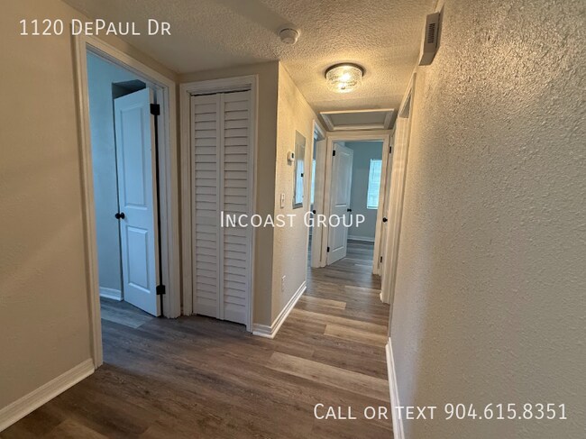 Building Photo - 1120 De Paul Dr