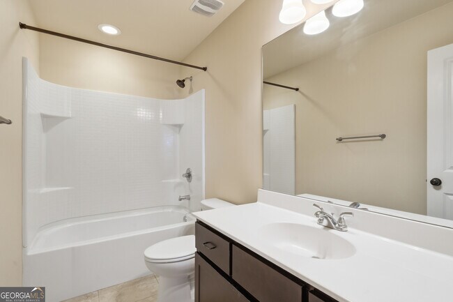 Building Photo - 4450 Pleasant Woods Dr