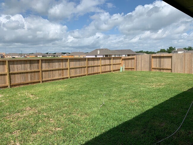 Building Photo - 3707 Gentle Meadow Dr