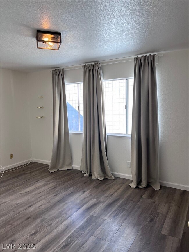 Building Photo - 3369 Medina Ct