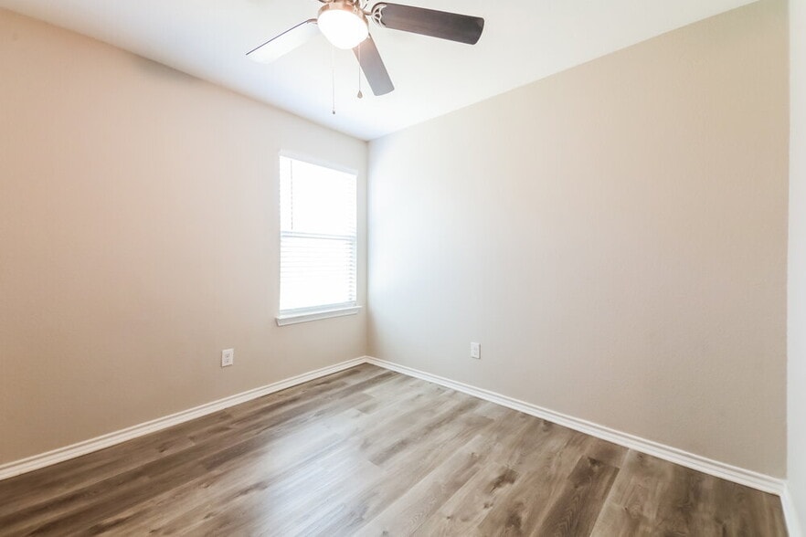 Building Photo - 4713 Joshua Dr