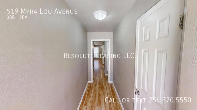 Building Photo - 519 Myra Lou Ave