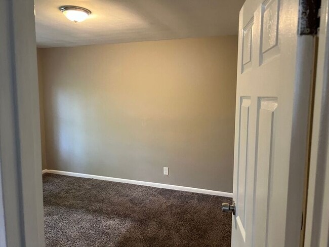 Building Photo - 2828 Westknolls Ln