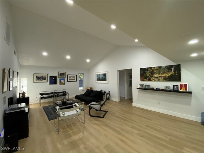 Building Photo - 3303 Country Club Blvd