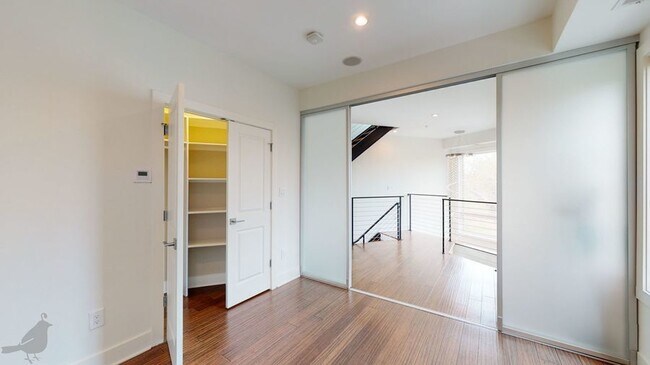 Building Photo - 1103 9th St NE