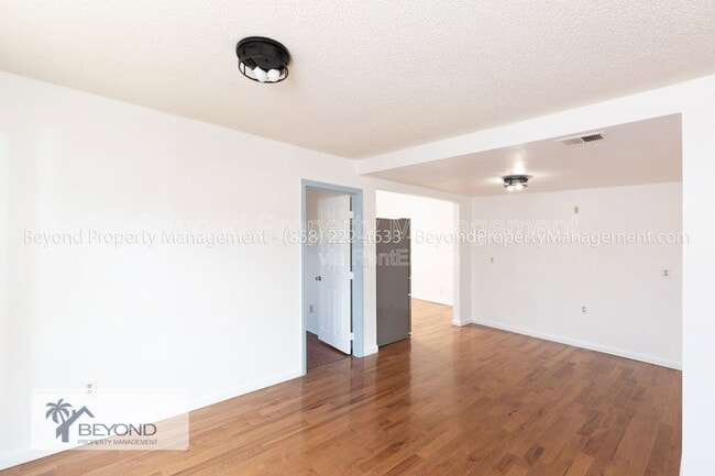 Building Photo - 904 Harbison Pl