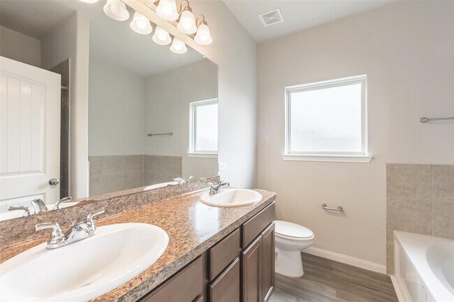 Building Photo - 3727 Bright Moon Ct