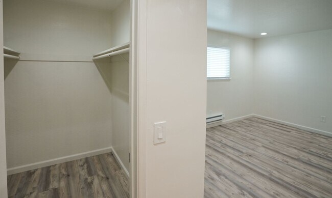 Building Photo - 1507 Brookvale Dr