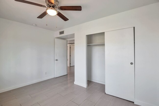 Building Photo - 5 Bedroom, 3 Bath, Pool, Remodeled