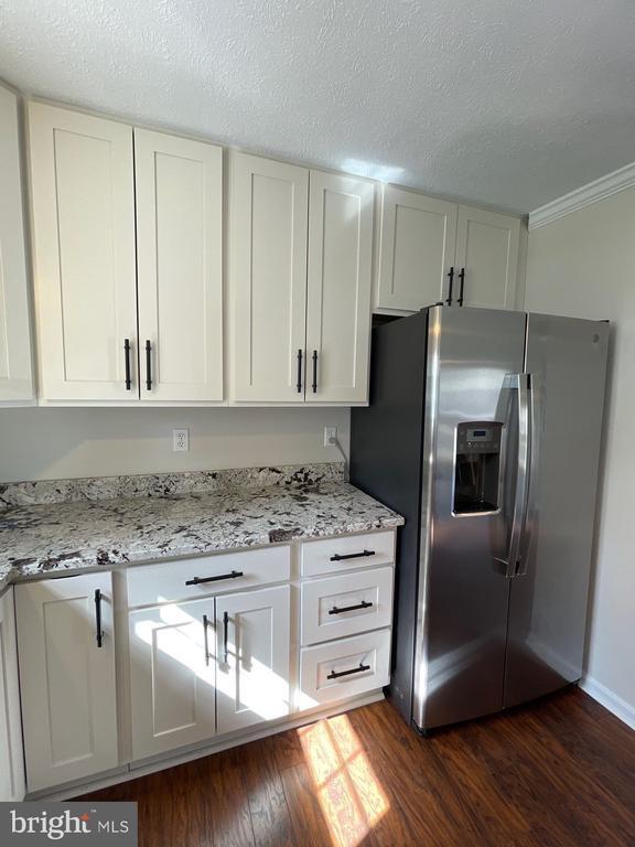 Building Photo - 6344 Piney Ridge Dr