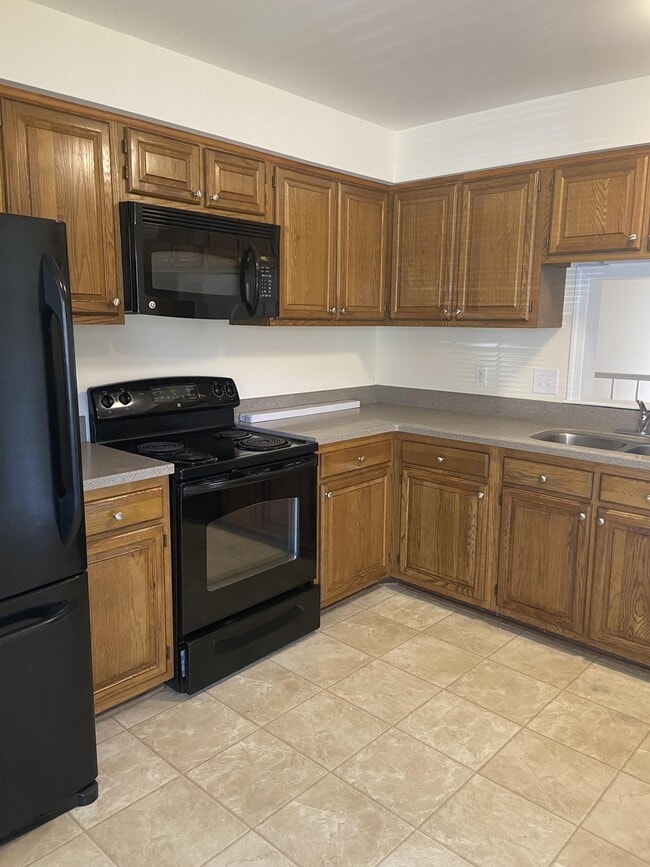 Building Photo - 1020 Colonial Meadows Way