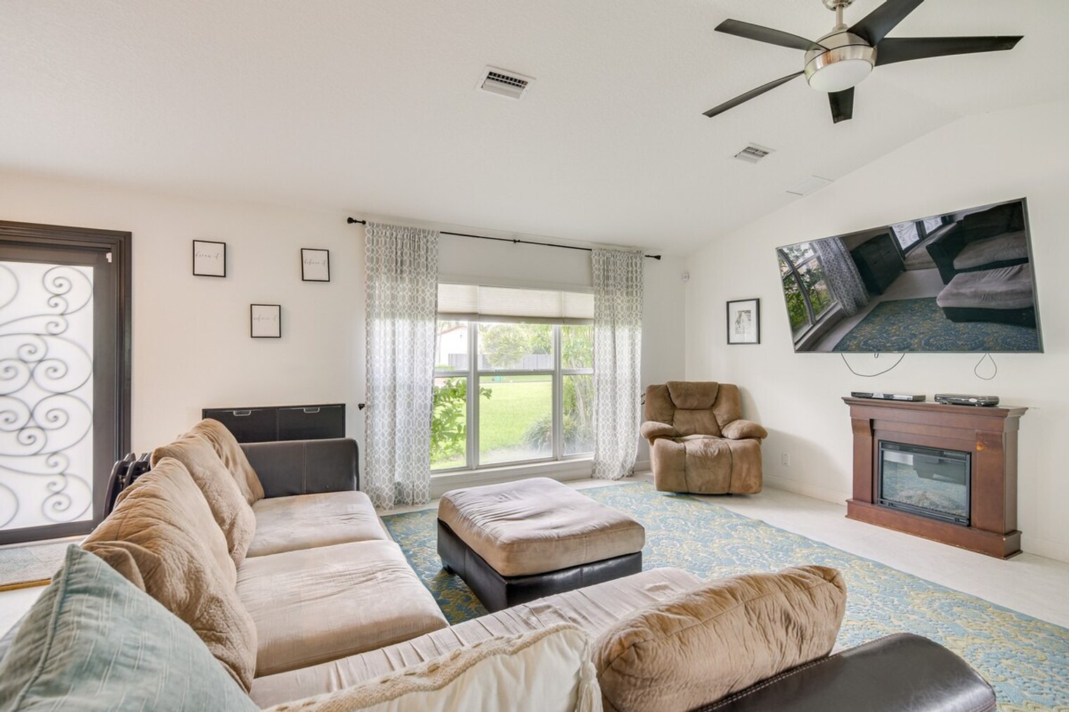 Building Photo - 15300 SW 164th St