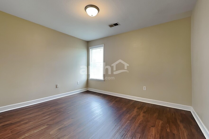 Building Photo - 375 Vaiden Ridge Dr N