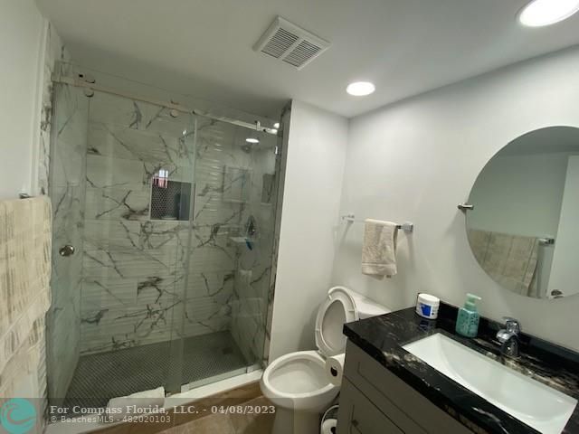 Building Photo - 9420 S Hollybrook Lake Dr