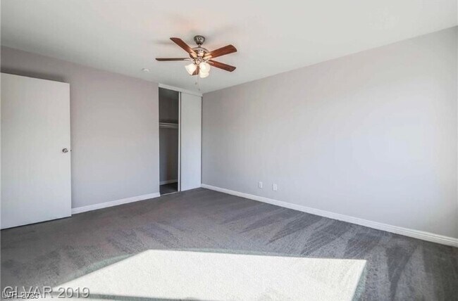 Building Photo - 1511 Living Desert Dr