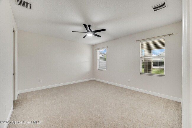 Building Photo - 8233 Loren Cove Dr