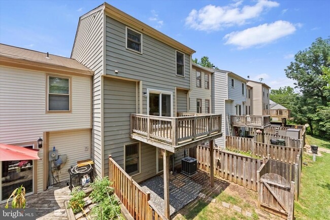 Building Photo - 7385 Emerald Dr