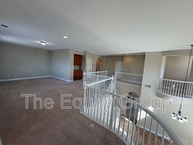 Building Photo - 3116 W Buena Vista Ave