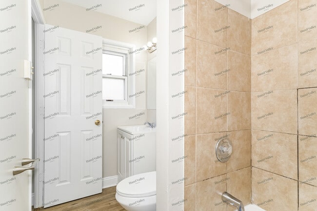 Building Photo - 12421 Pizarro Dr