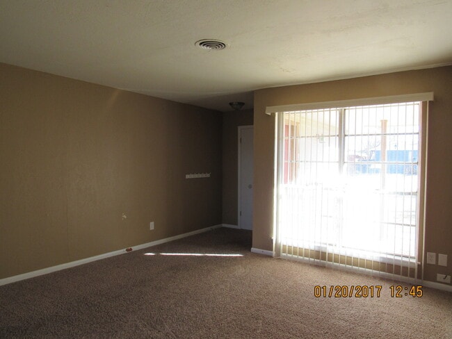 Building Photo - Rolling Meadows!!!