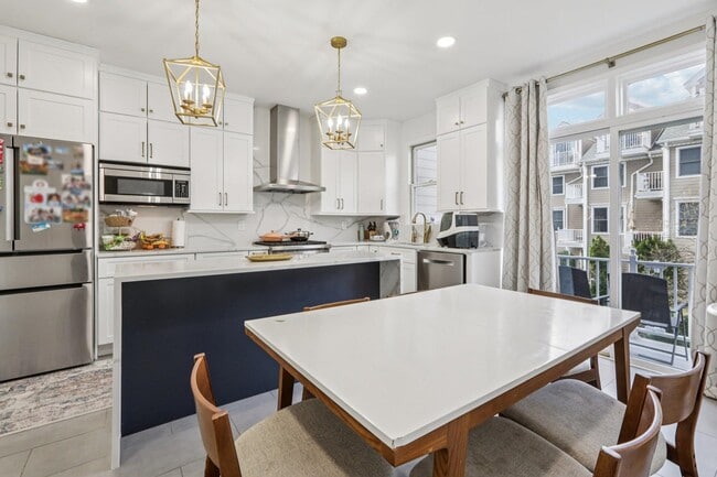 Building Photo - 458 Buffalo Ct