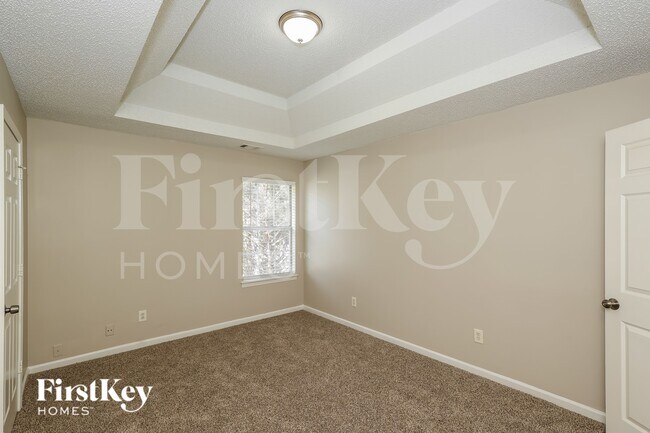 Building Photo - 1173 Round Table Ln