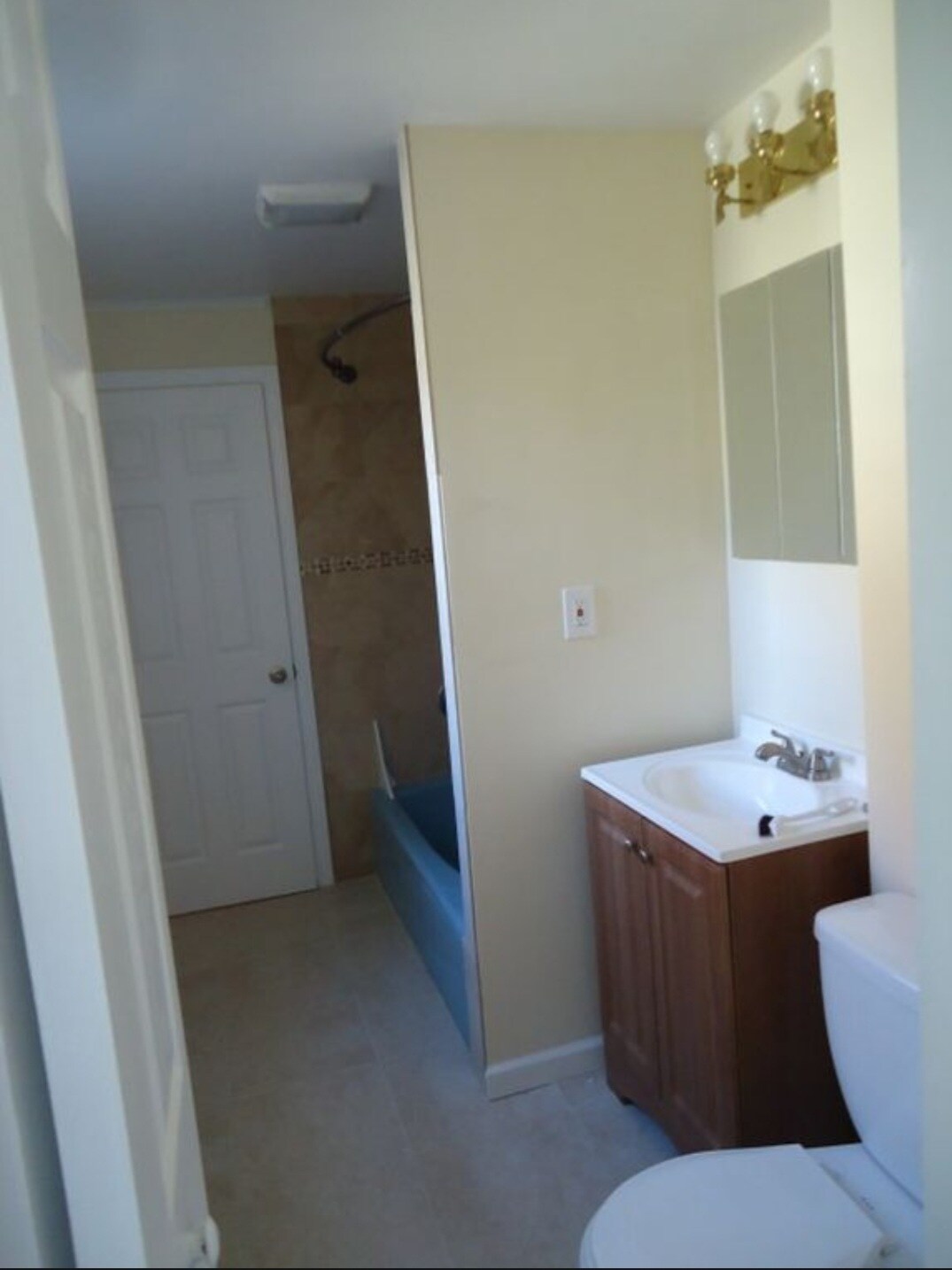 Building Photo - 6 Intervale Ave