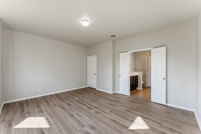 Building Photo - 5710 Abiding Way