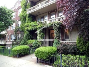 Building Photo - 264 Kelton St
