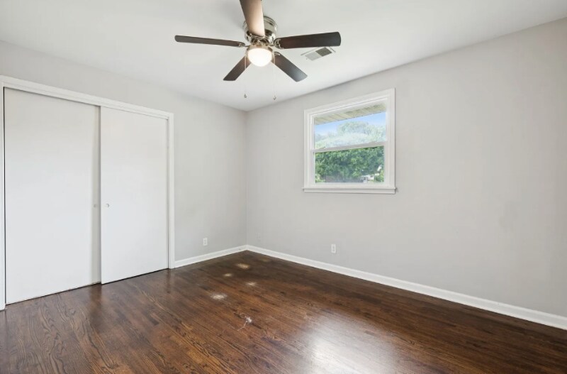 Building Photo - 6528 Premier Dr