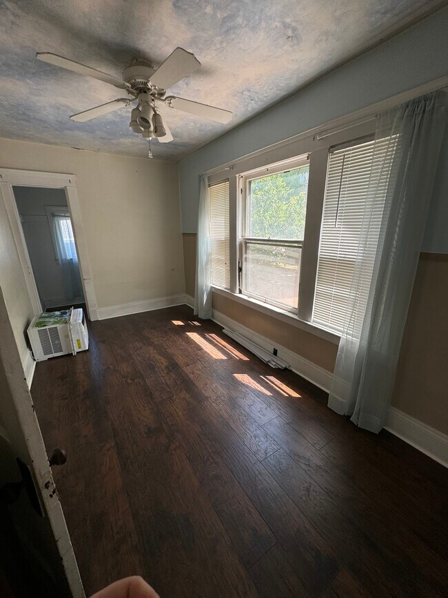 Building Photo - 3334 W 99th St