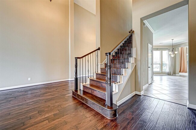 Building Photo - 2914 Cotswold Lane