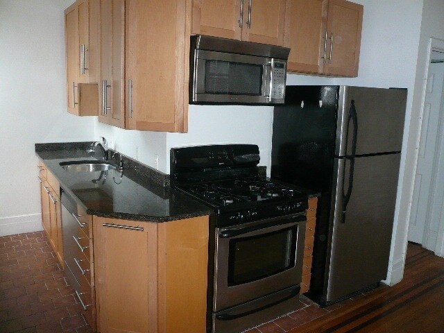 Building Photo - 124 S 22nd St