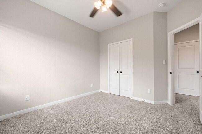 Building Photo - 14010 Longstreet Rd