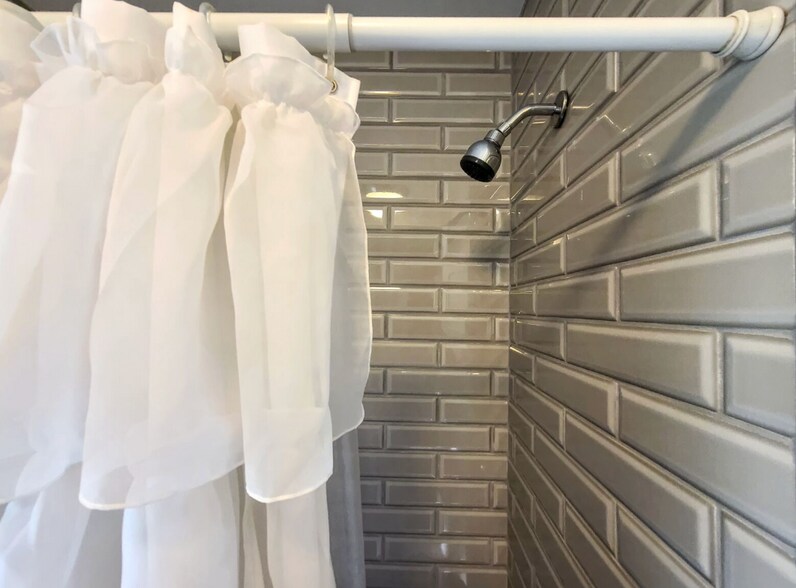 Building Photo - 555 W Arlington Pl