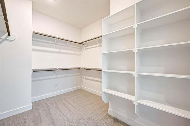 Building Photo - 8930 Spring Knoll Forest Dr