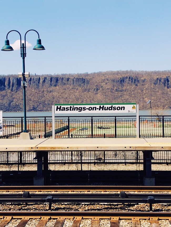 Train Station on the Hudson Line (express stop) - 555 Broadway