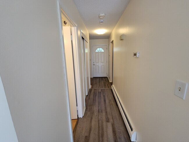 Building Photo - 48 Sutton Pl