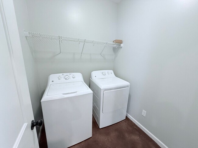 Building Photo - 103 Private Rd 4017