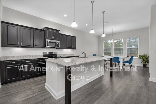 Building Photo - 8001 Silver Maple Dr