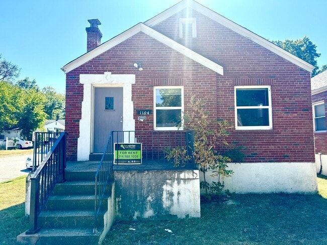 Building Photo - SECTION 8 IS GLADLY ACCEPTED 3 Bed 1.5 Bath With 2 Car Detached Garage